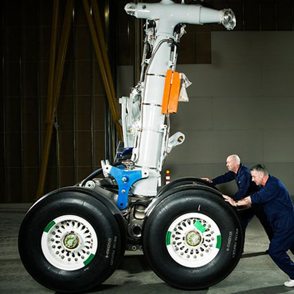 機身拉桿與撐桿 機身拉桿與撐桿